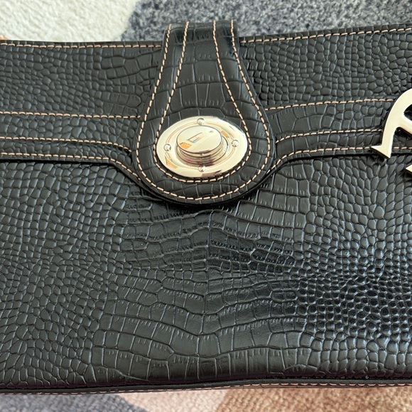 NWT Etienne Aigner Genuine Leather Purse - Picture 3 of 6